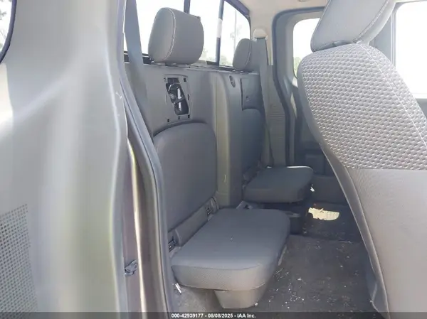 1N6AD0CU0GN732498 2016 NISSAN NAVARA (FRONTIER) - Image 8