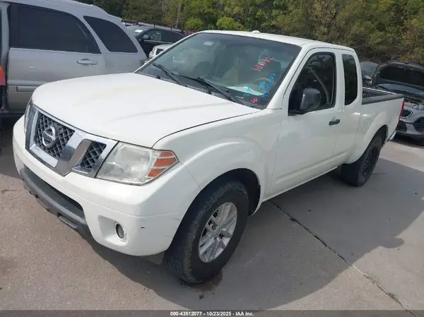 1N6AD0CU0GN757613 2016 NISSAN NAVARA (FRONTIER) - Image 2