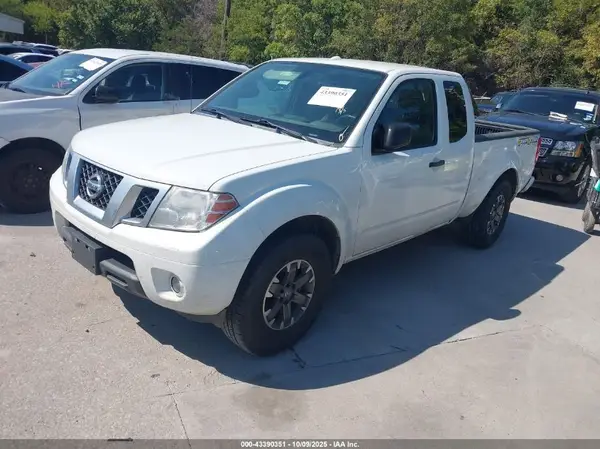 1N6AD0CU2GN797630 2016 NISSAN NAVARA (FRONTIER) - Image 2