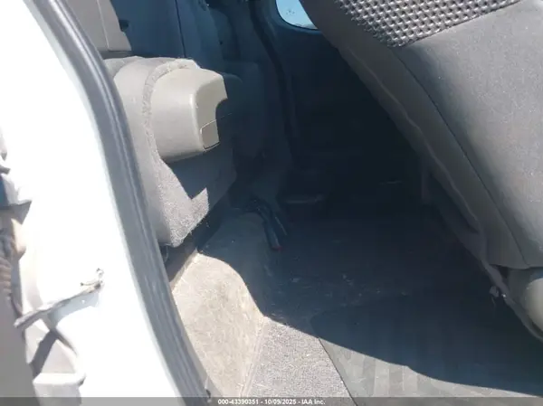 1N6AD0CU2GN797630 2016 NISSAN NAVARA (FRONTIER) - Image 8