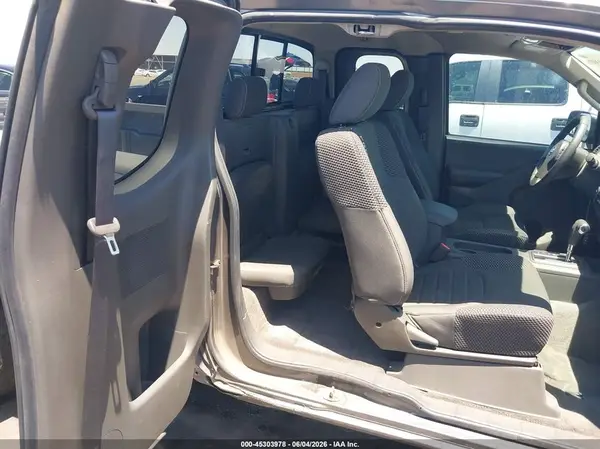 1N6AD0CU3GN784255 2016 NISSAN NAVARA (FRONTIER) - Image 8
