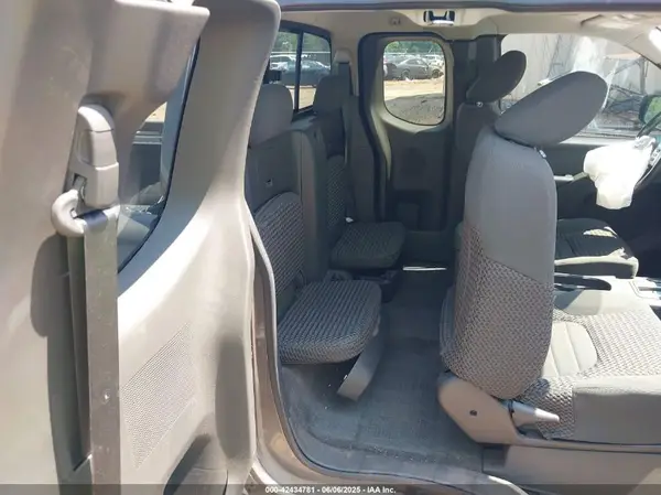 1N6AD0CW0GN760285 2016 NISSAN NAVARA (FRONTIER) - Image 8