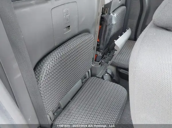 1N6AD0CW2GN719737 2016 NISSAN NAVARA (FRONTIER) - Image 8