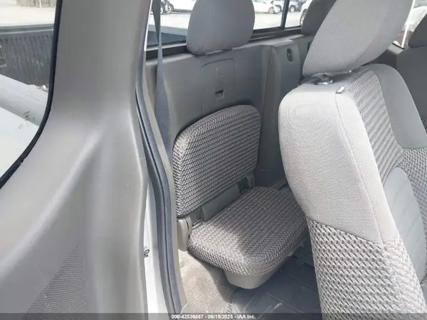 1N6AD0CW3GN766162 2016 NISSAN NAVARA (FRONTIER) - Image 8