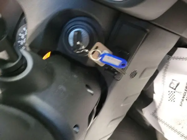 1N6AD0CW5KN741336 2019 NISSAN NAVARA (FRONTIER) - Image 2