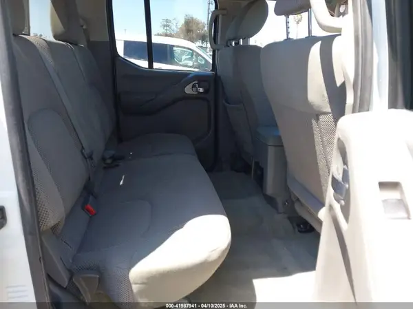 1N6AD0ER0GN739010 2016 NISSAN NAVARA (FRONTIER) - Image 8