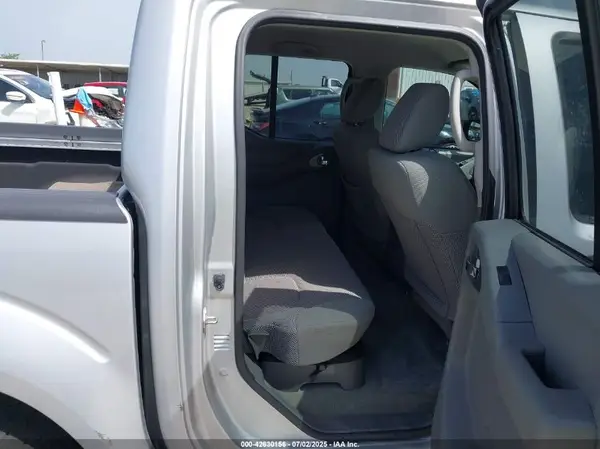 1N6AD0ER1GN772811 2016 NISSAN NAVARA (FRONTIER) - Image 8