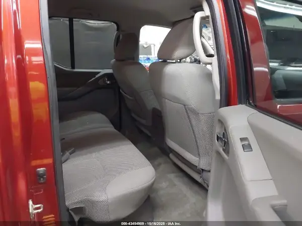 1N6AD0ER2HN759647 2017 NISSAN NAVARA (FRONTIER) - Image 8