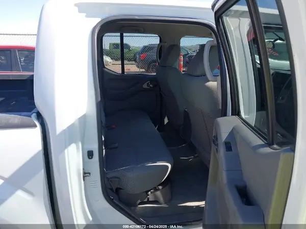1N6AD0ER3GN738949 2016 NISSAN NAVARA (FRONTIER) - Image 8