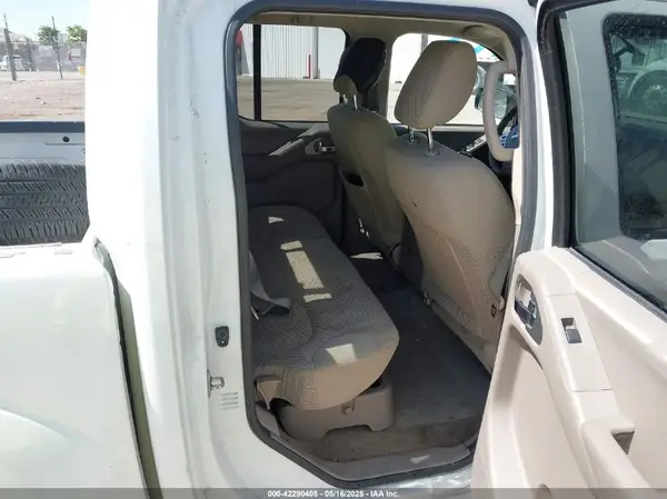 1N6AD0ER3GN792672 2016 NISSAN NAVARA (FRONTIER) - Image 8