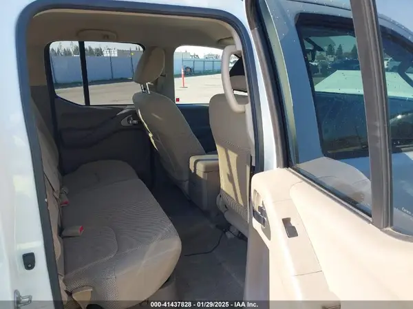1N6AD0ER4GN797203 2016 NISSAN NAVARA (FRONTIER) - Image 8