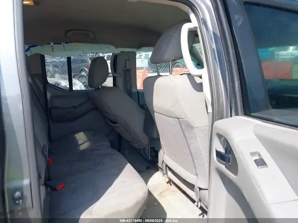 1N6AD0ER5HN759612 2017 NISSAN NAVARA (FRONTIER) - Image 8