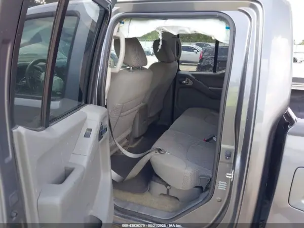 1N6AD0ER5HN776832 2017 NISSAN NAVARA (FRONTIER) - Image 8