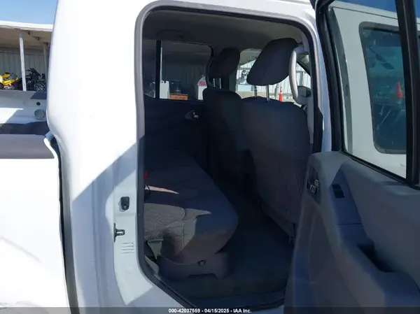 1N6AD0ER7GN746696 2016 NISSAN NAVARA (FRONTIER) - Image 8