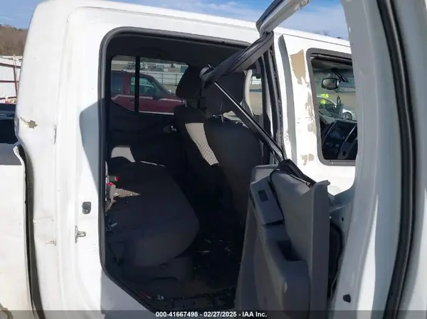1N6AD0ER7HN767629 2017 NISSAN NAVARA (FRONTIER) - Image 8