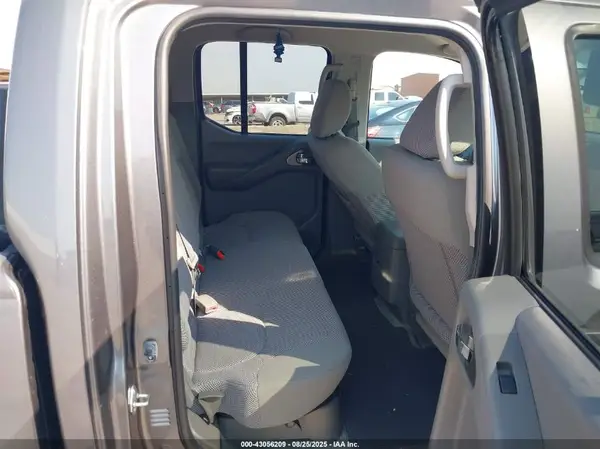 1N6AD0ER7HN774628 2017 NISSAN NAVARA (FRONTIER) - Image 8