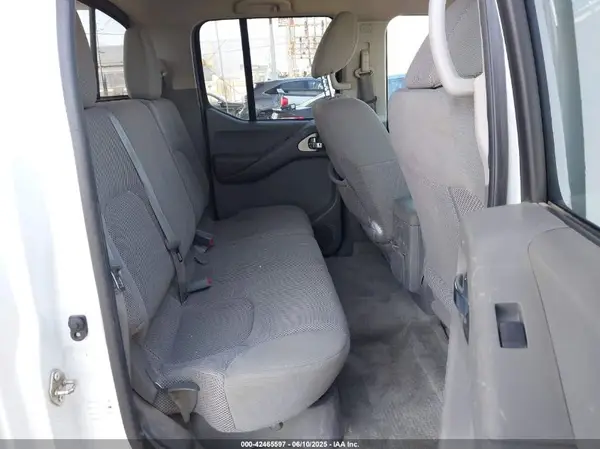 1N6AD0ER8GN755827 2016 NISSAN NAVARA (FRONTIER) - Image 8