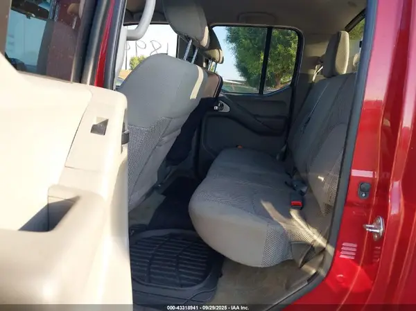 1N6AD0ER8HN740472 2017 NISSAN NAVARA (FRONTIER) - Image 8