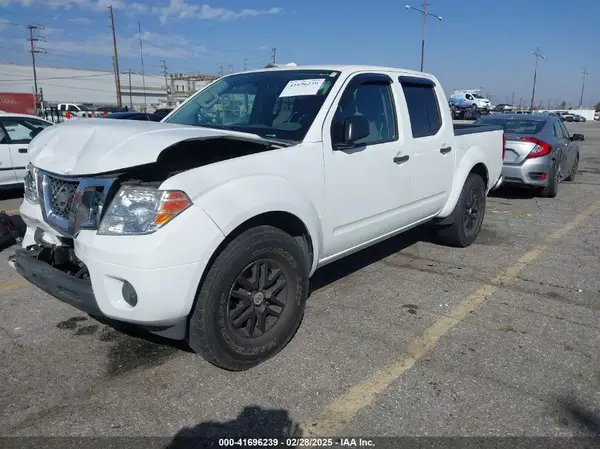 1N6AD0ER8HN748622 2017 NISSAN NAVARA (FRONTIER) - Image 2