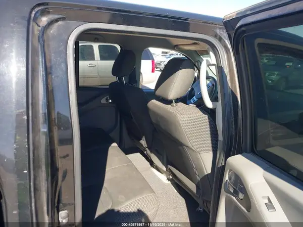1N6AD0ER9GN757375 2016 NISSAN NAVARA (FRONTIER) - Image 8