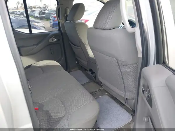 2017 NISSAN NAVARA (FRONTIER) auction photo 8