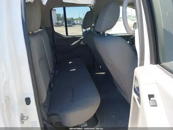 1N6AD0ER9HN764733 2017 NISSAN NAVARA (FRONTIER) - Image 8