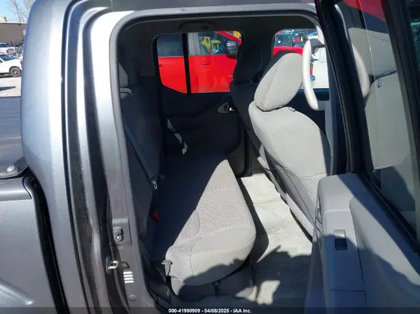 1N6AD0EV0GN762347 2016 NISSAN NAVARA (FRONTIER) - Image 8