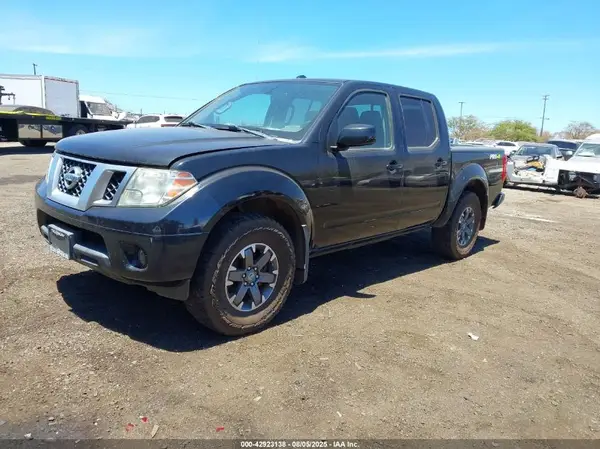 1N6AD0EV0GN769153 2016 NISSAN NAVARA (FRONTIER) - Image 2