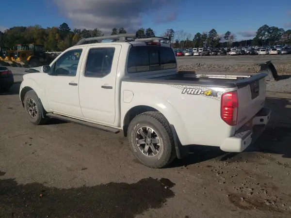 1N6AD0EV0JN755230 2018 NISSAN NAVARA (FRONTIER) - Image 2