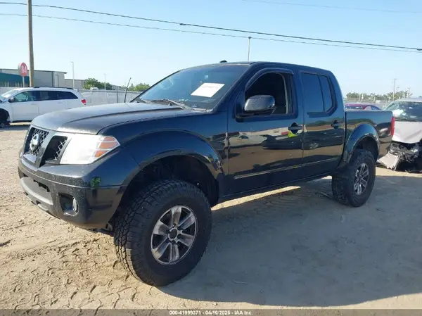 1N6AD0EV0JN761674 2018 NISSAN NAVARA (FRONTIER) - Image 2