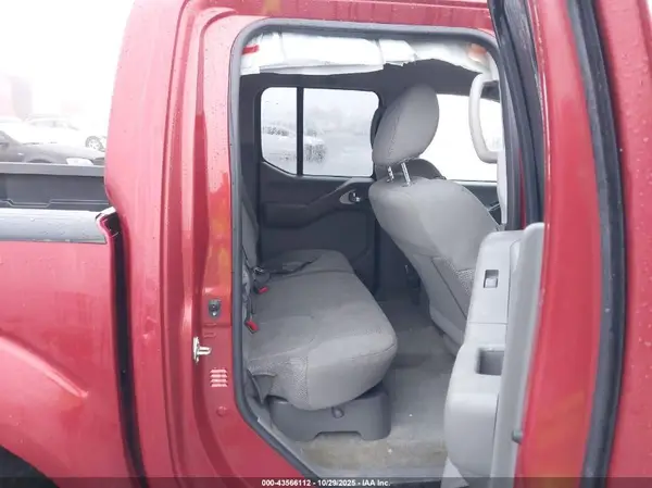 1N6AD0EV1HN755411 2017 NISSAN NAVARA (FRONTIER) - Image 8