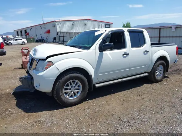 1N6AD0EV1HN756073 2017 NISSAN NAVARA (FRONTIER) - Image 2