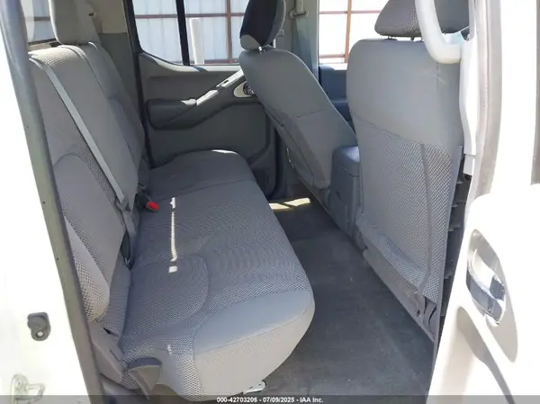 1N6AD0EV1HN756073 2017 NISSAN NAVARA (FRONTIER) - Image 8