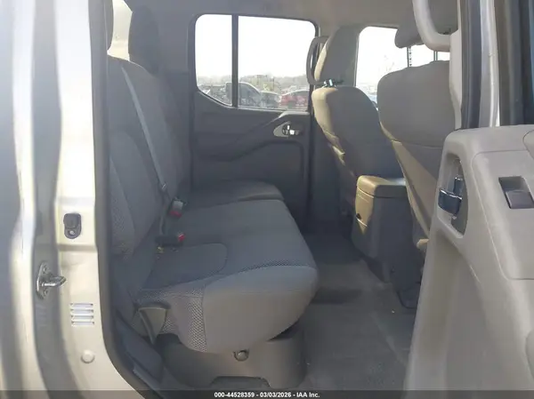 1N6AD0EV1HN759555 2017 NISSAN NAVARA (FRONTIER) - Image 8