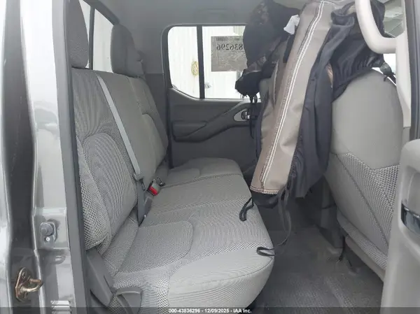 1N6AD0EV2GN706233 2016 NISSAN NAVARA (FRONTIER) - Image 8