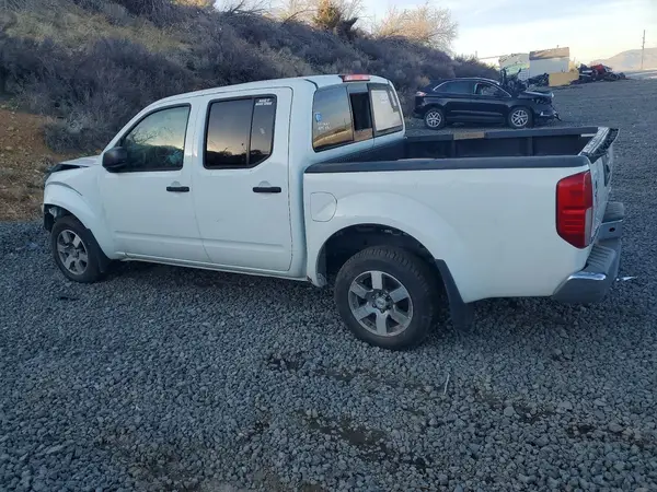 1N6AD0EV2HN737435 2017 NISSAN NAVARA (FRONTIER) - Image 2