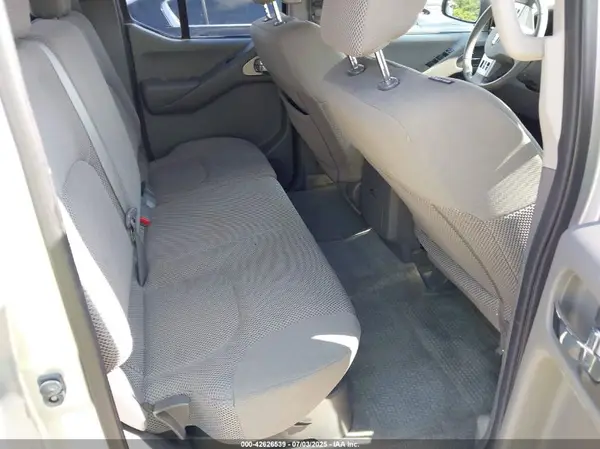 1N6AD0EV2HN747057 2017 NISSAN NAVARA (FRONTIER) - Image 8