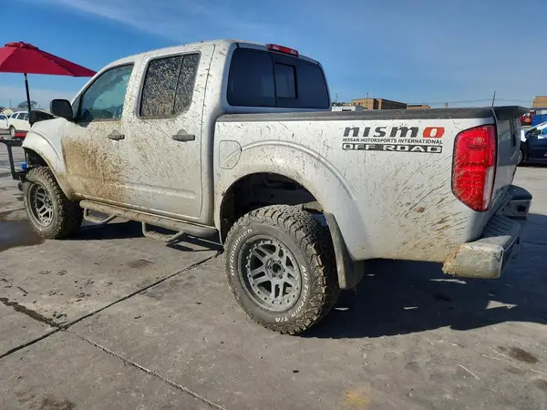 1N6AD0EV2JN722195 2018 NISSAN NAVARA (FRONTIER) - Image 2