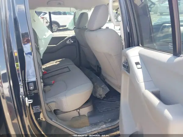 1N6AD0EV3GN764643 2016 NISSAN NAVARA (FRONTIER) - Image 8
