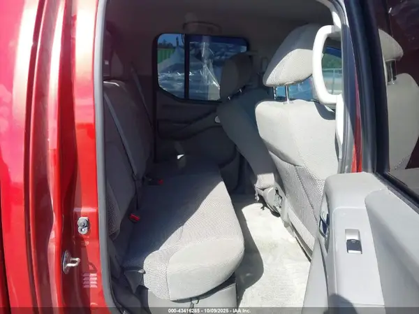1N6AD0EV3GN792989 2016 NISSAN NAVARA (FRONTIER) - Image 8