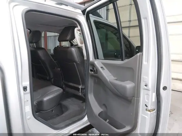1N6AD0EV3HN725598 2017 NISSAN NAVARA (FRONTIER) - Image 8
