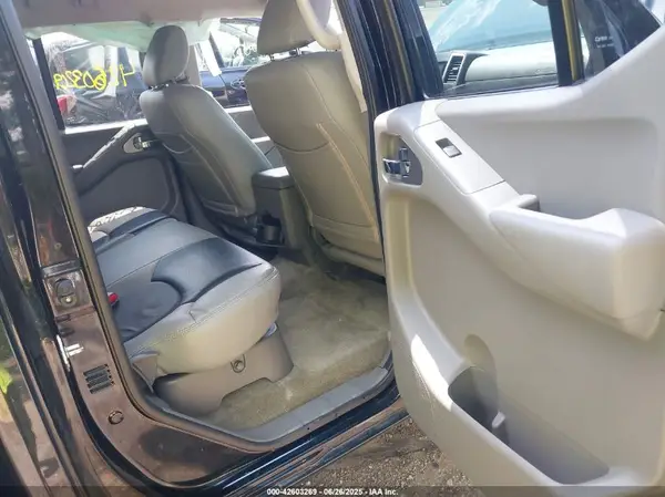 1N6AD0EV3JN733738 2018 NISSAN NAVARA (FRONTIER) - Image 8