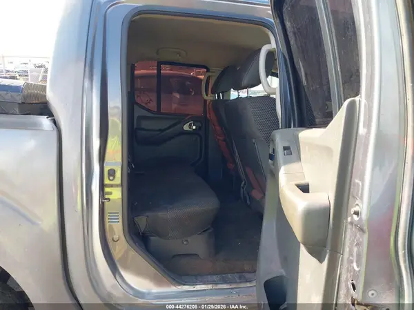 1N6AD0EV4GN712096 2016 NISSAN NAVARA (FRONTIER) - Image 8