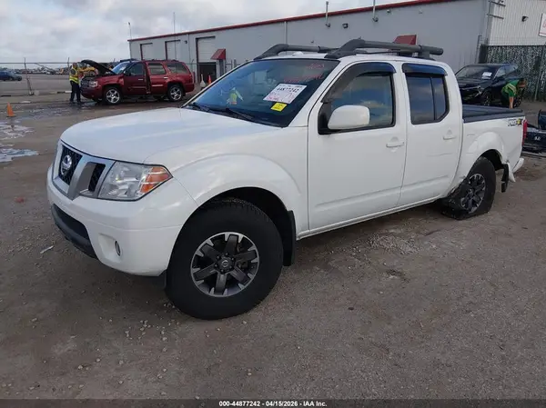 1N6AD0EV4GN715161 2016 NISSAN NAVARA (FRONTIER) - Image 2