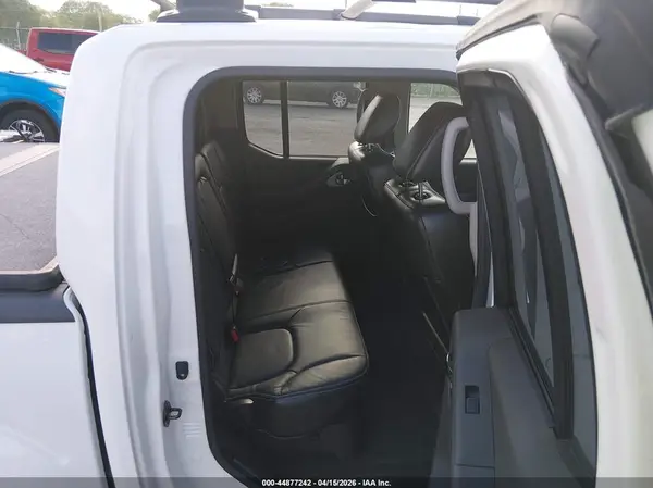 1N6AD0EV4GN715161 2016 NISSAN NAVARA (FRONTIER) - Image 8
