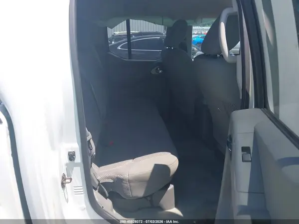 1N6AD0EV4GN720926 2016 NISSAN NAVARA (FRONTIER) - Image 8