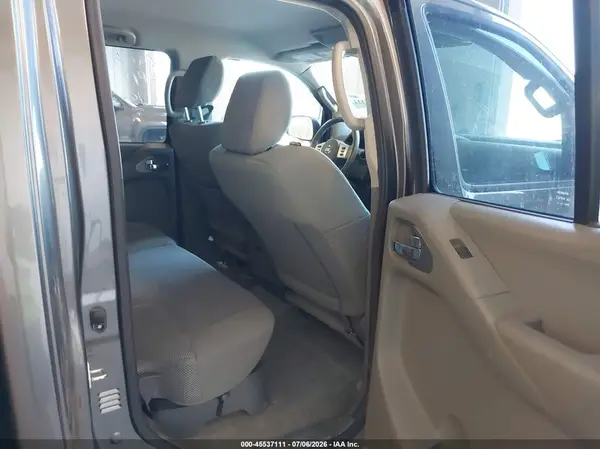 1N6AD0EV4GN771083 2016 NISSAN NAVARA (FRONTIER) - Image 8