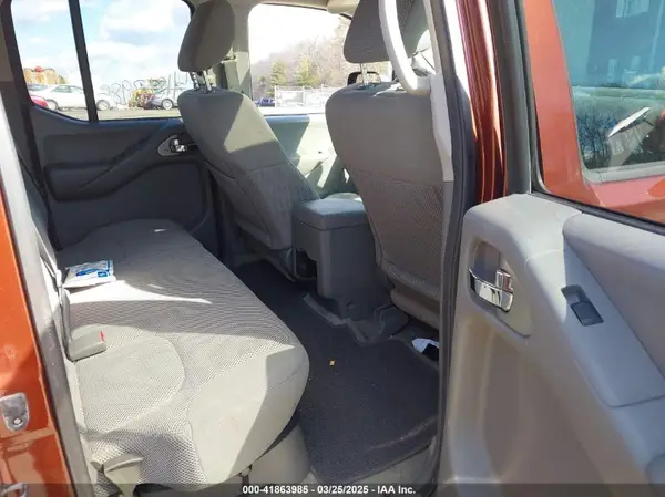 1N6AD0EV4GN771228 2016 NISSAN NAVARA (FRONTIER) - Image 8