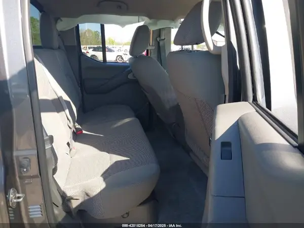 1N6AD0EV4GN787901 2016 NISSAN NAVARA (FRONTIER) - Image 8