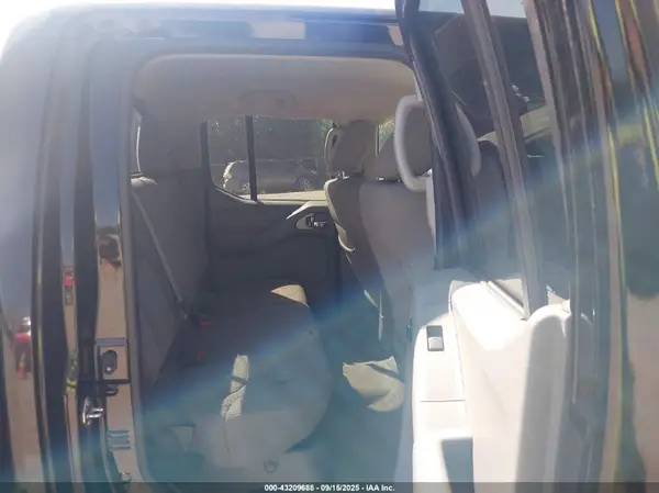 1N6AD0EV4GN793276 2016 NISSAN NAVARA (FRONTIER) - Image 8